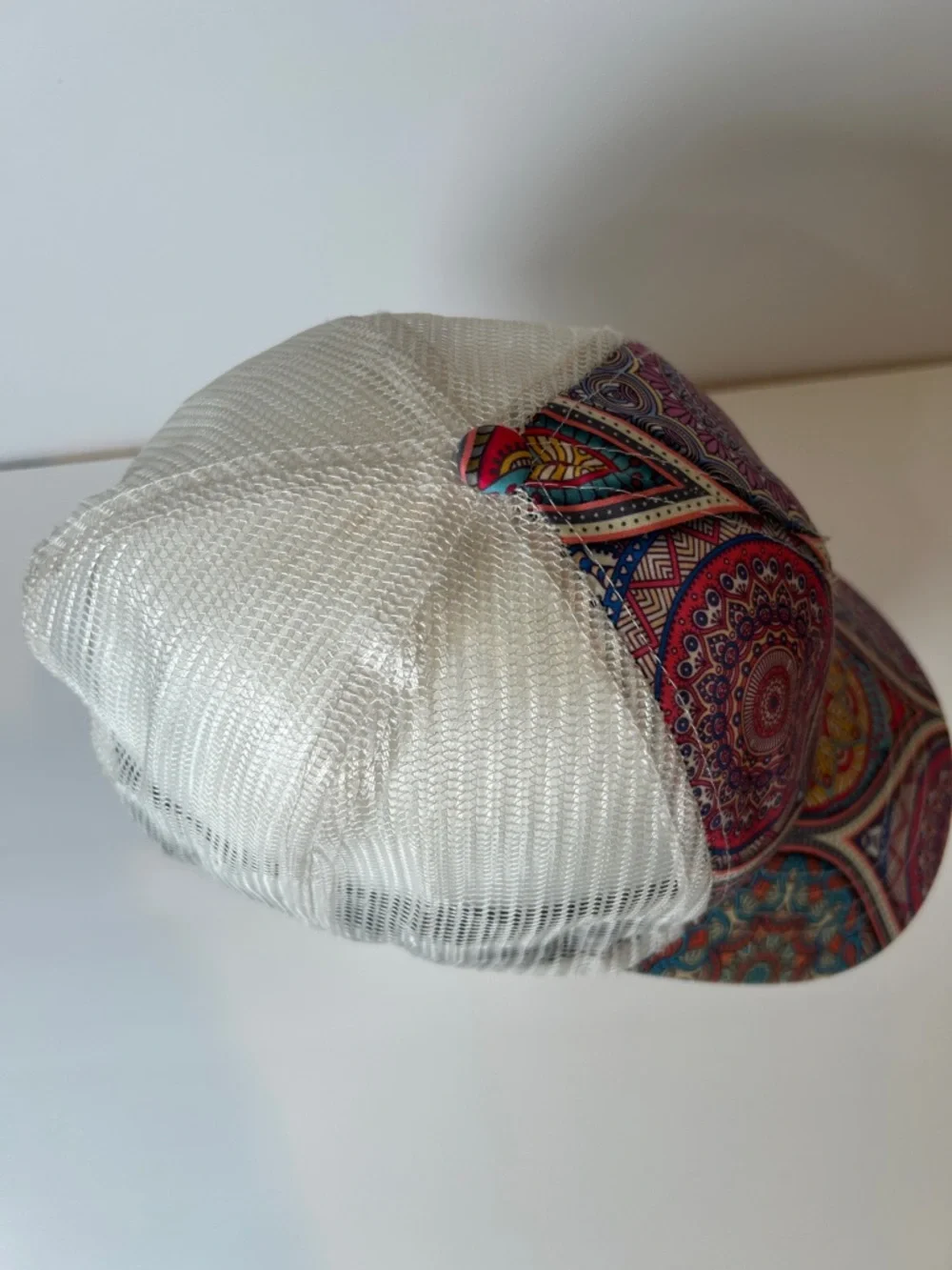 Ariat Multicolor Mandala Mesh Cap with Cream Back /women’s trucker hat - Picture 6 of 14